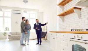 Should you hire a broker when selling a property online?